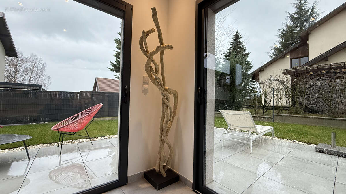 Maison à PREVESSIN-MOENS