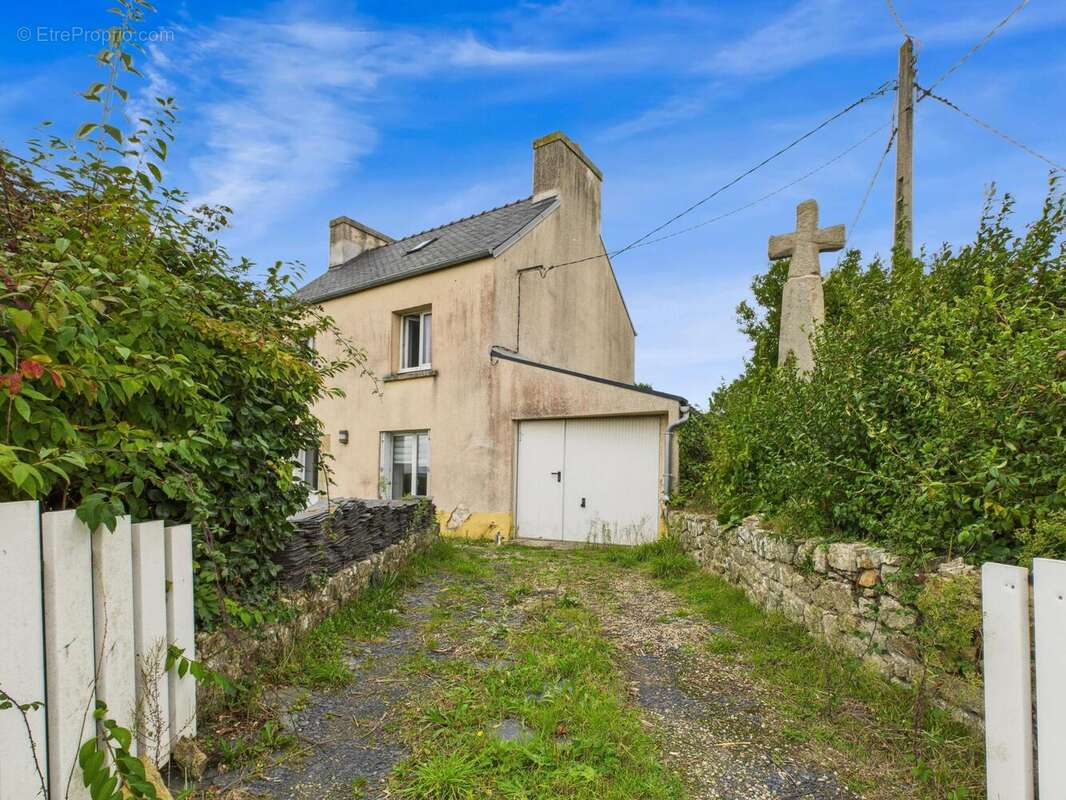 Photo 2 - Maison à PLOUGOULM