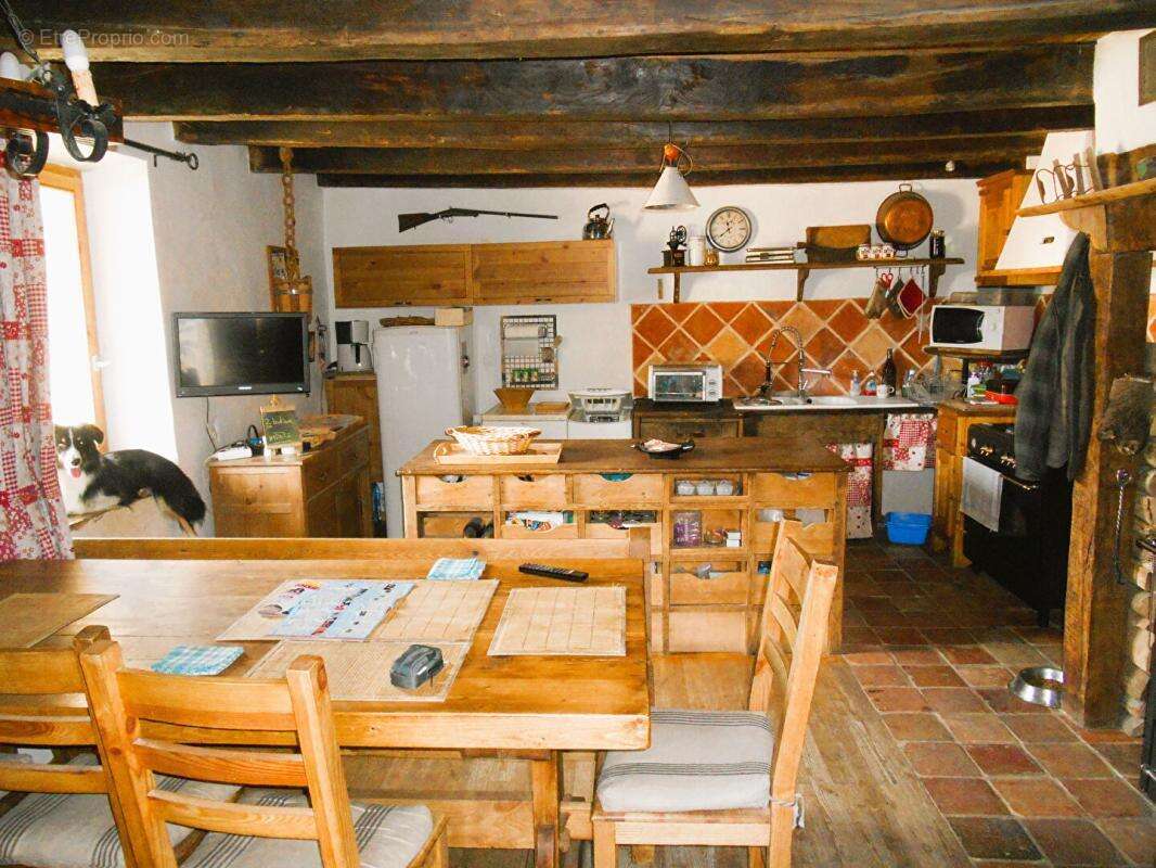 Maison de tradition d'un village savoyard - Chamoux Sur Gelon - photo 3