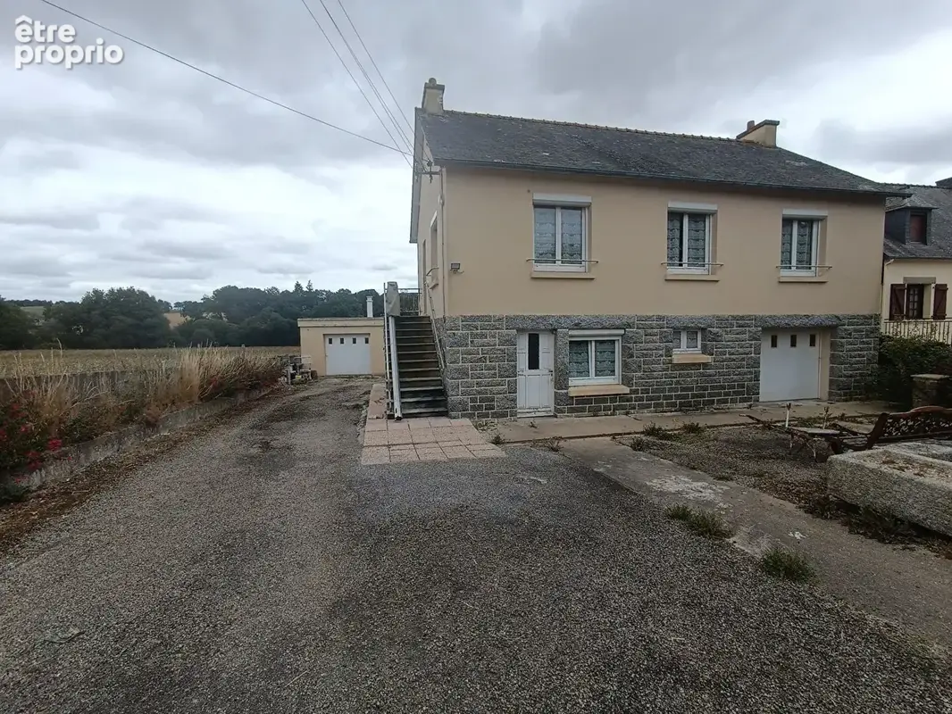 Maison à SAINT-NICOLAS-DU-PELEM