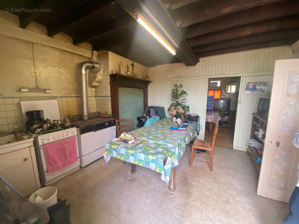 Maison à SAINT-ROCH-SUR-EGRENNE