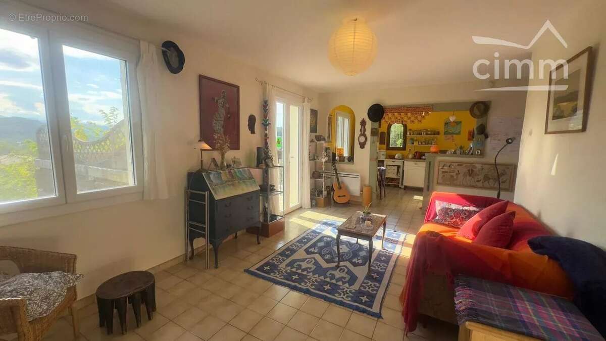 A vendre maison 4 faces de plain pied avec annexe, jardin et garage - photo 4