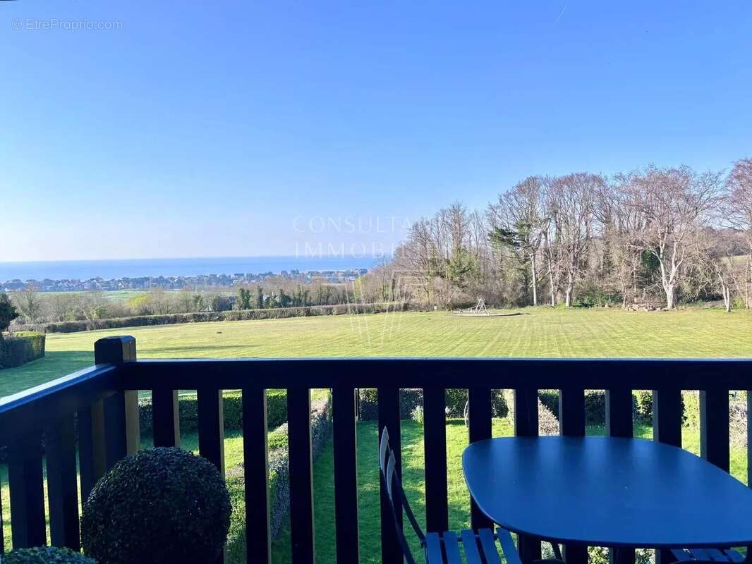 Appartement à DEAUVILLE