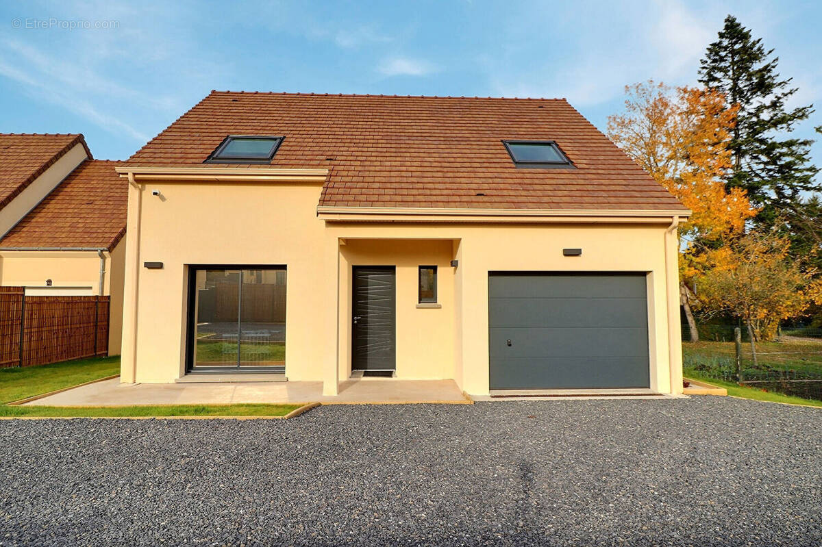 Maison à SAINT-LEGER-EN-YVELINES