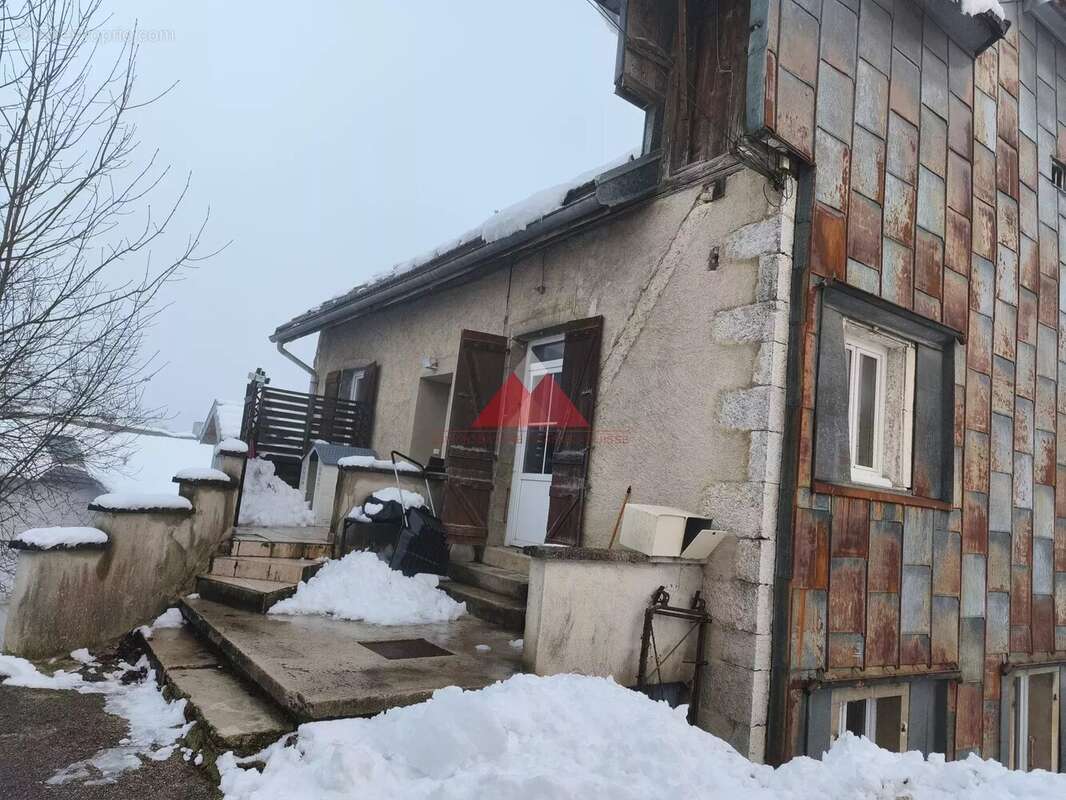 Appartement à FONCINE-LE-HAUT