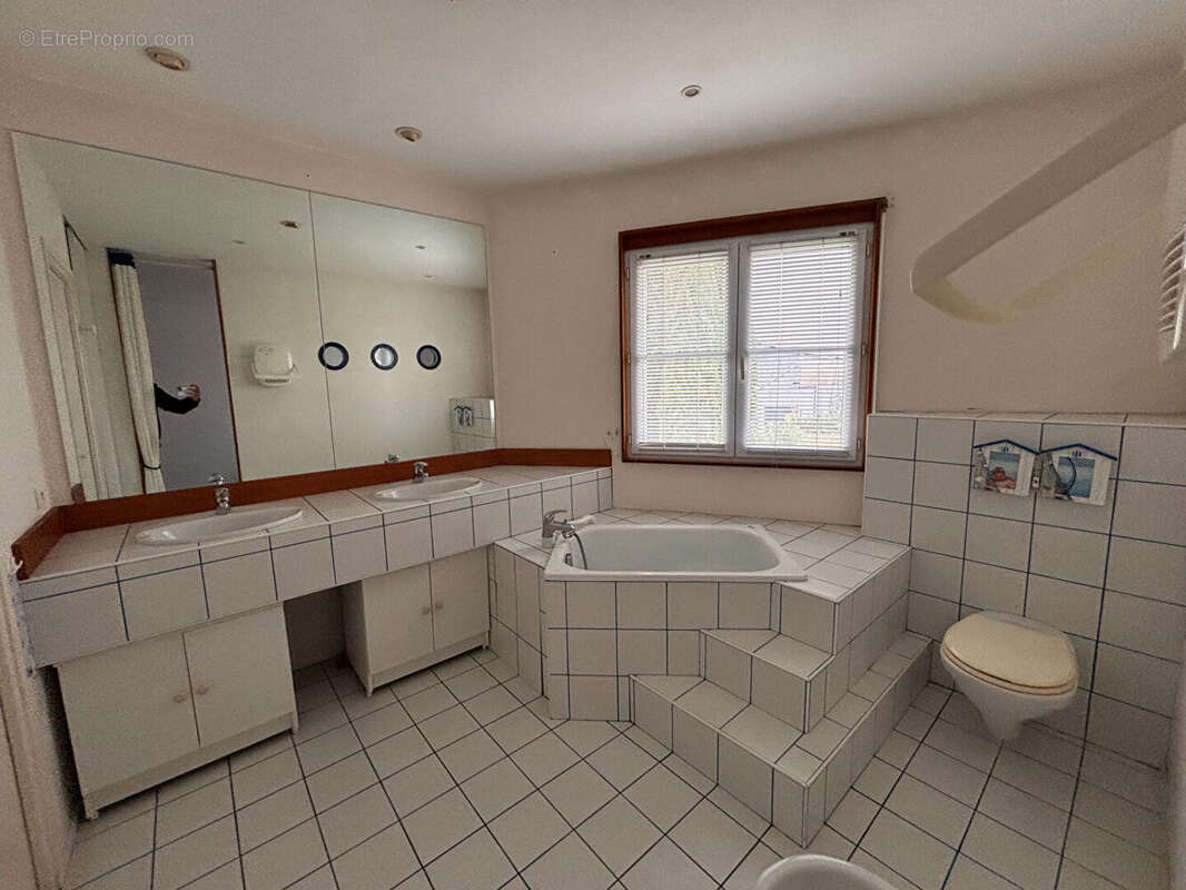 Maison à NUEIL-SUR-LAYON