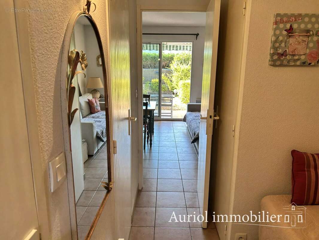 Appartement à SAINT-CYR-SUR-MER