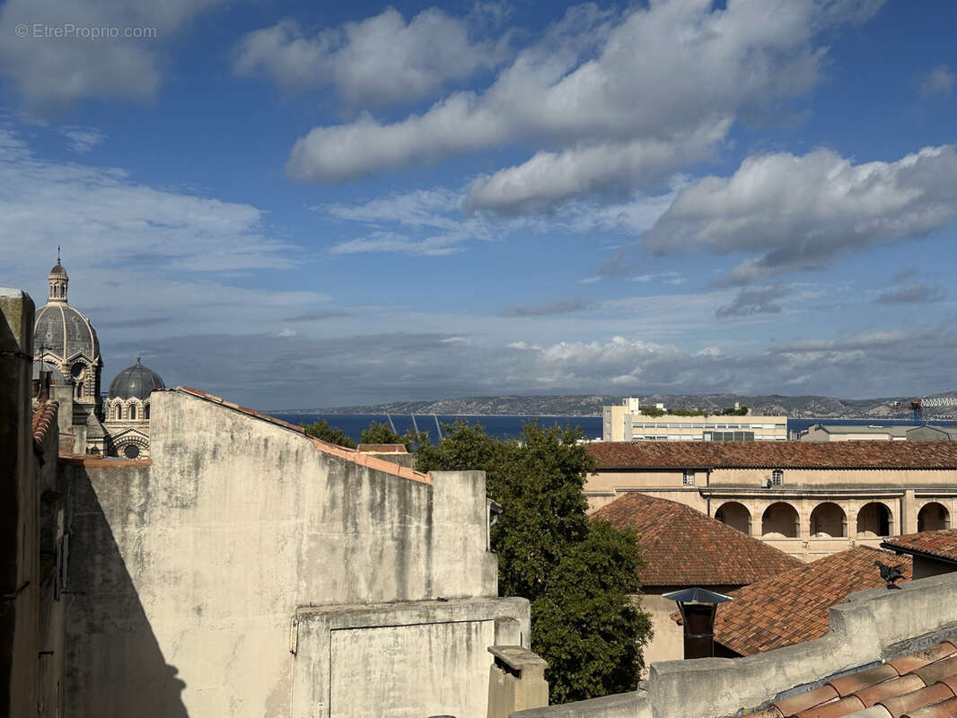 Appartement à MARSEILLE-2E