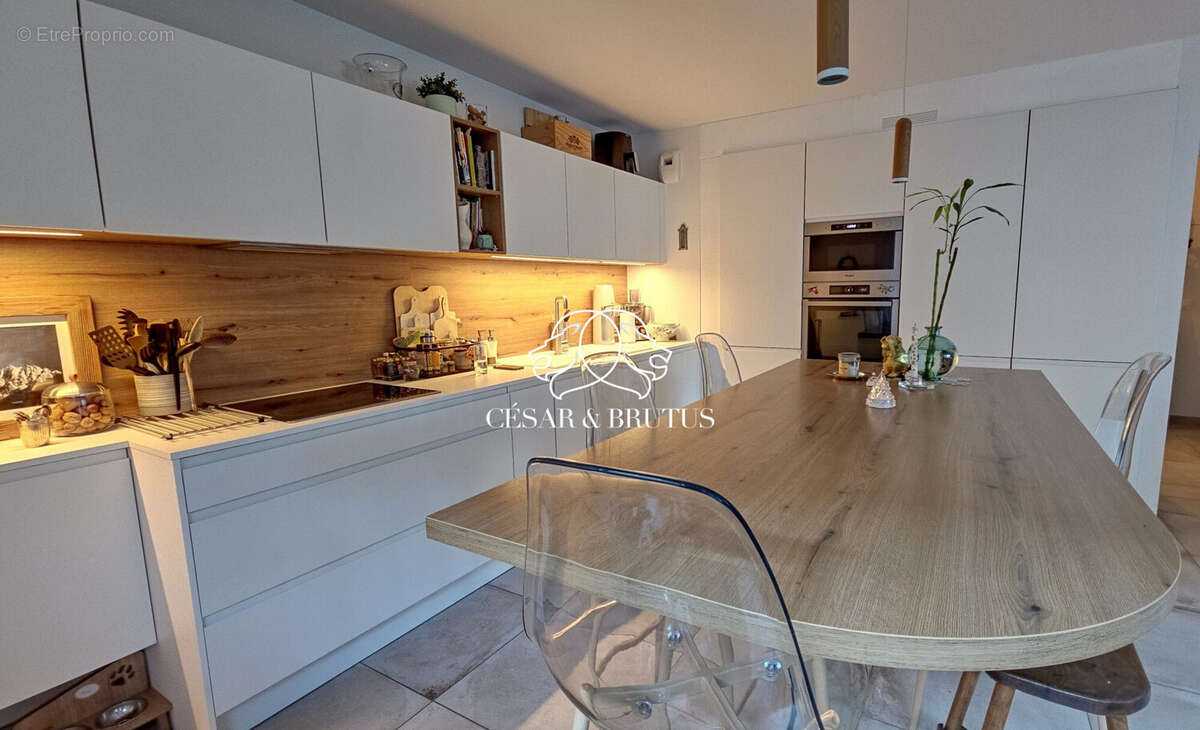 Appartement à TASSIN-LA-DEMI-LUNE