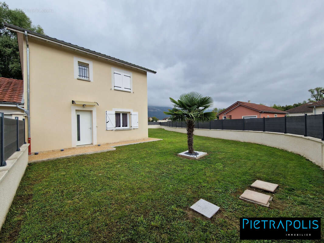 Maison à MONTALIEU-VERCIEU