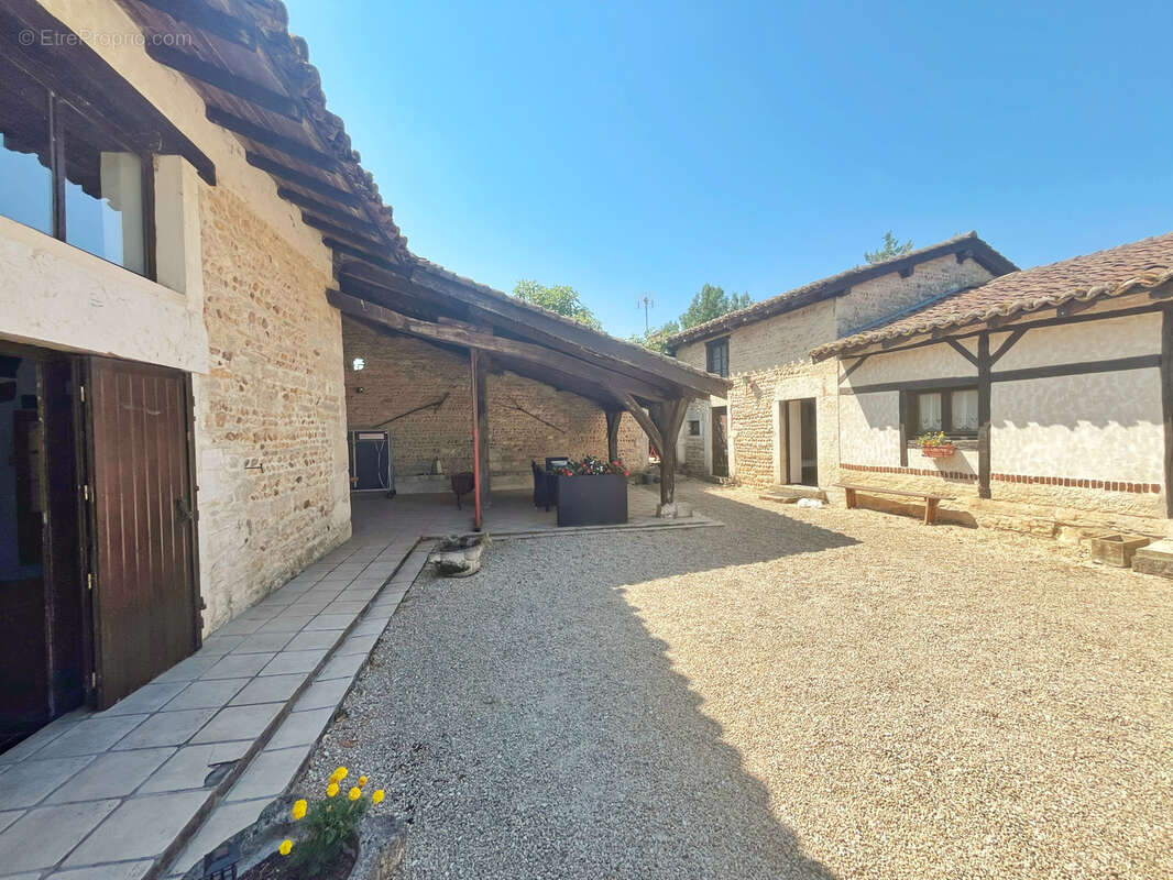 Maison à VIRIAT