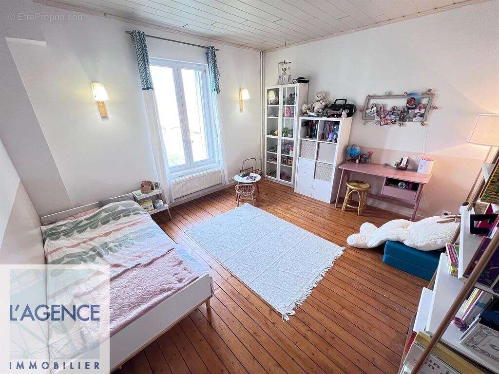 Maison à COURCY