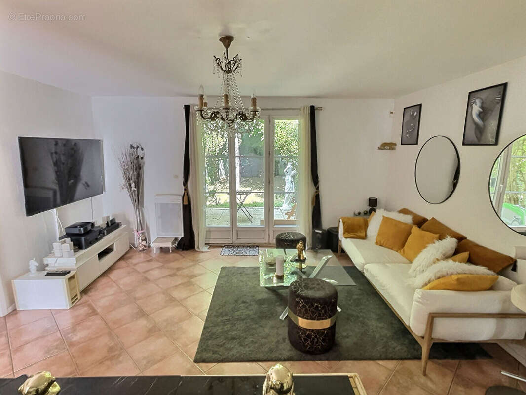 Appartement à EPERNON