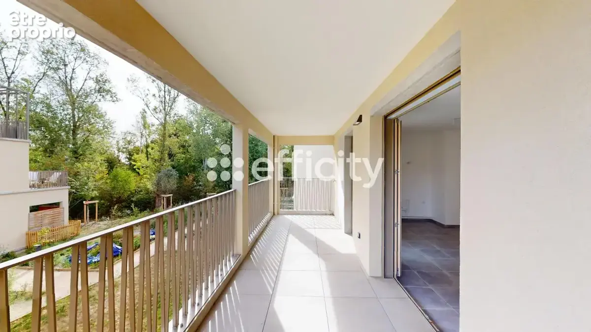 Appartement à RILLIEUX-LA-PAPE