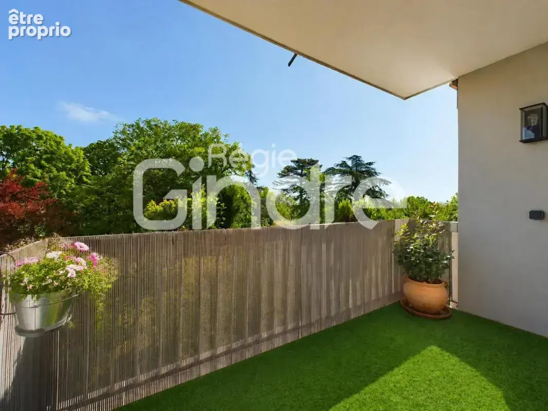 Vente - Appartement - 5 pièces + cuisine - 113 m² - 419 000 € - - photo 3