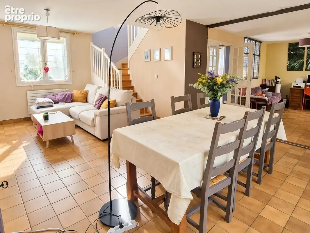 Maison 6 pièces 111 m² à vendre à Chateaufort (78117) - photo 2