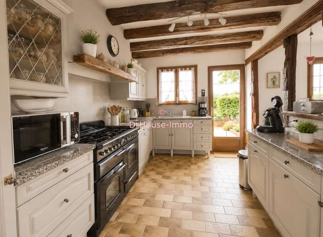 Maison à DAMMARIE-SUR-LOING