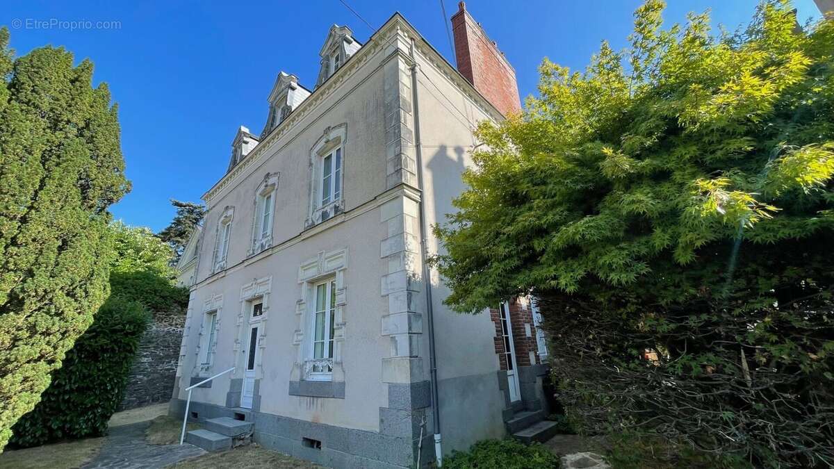 Maison à MAYENNE