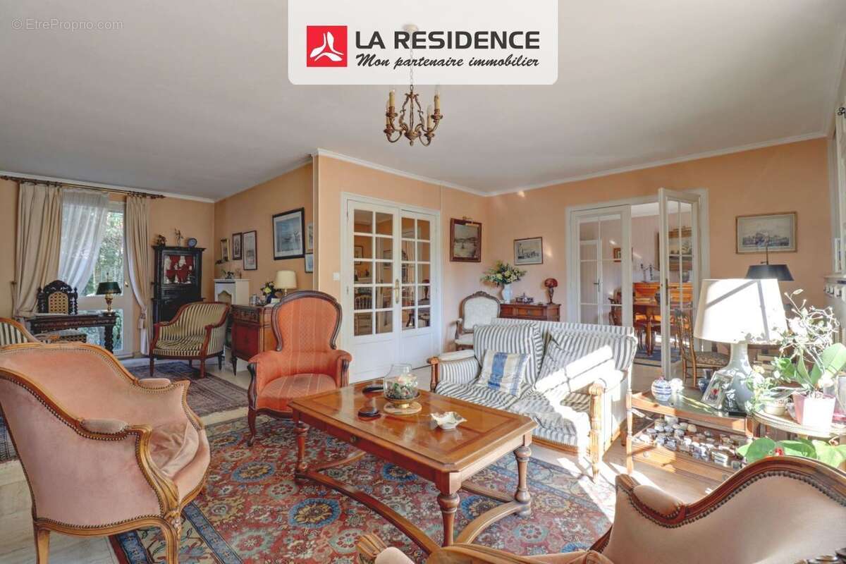 Maison à VERNEUIL-SUR-SEINE