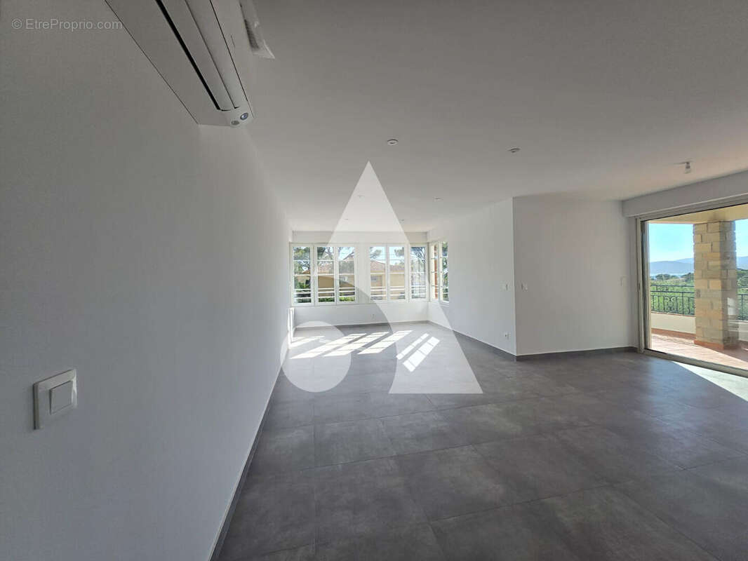 Appartement à SAINT-RAPHAEL