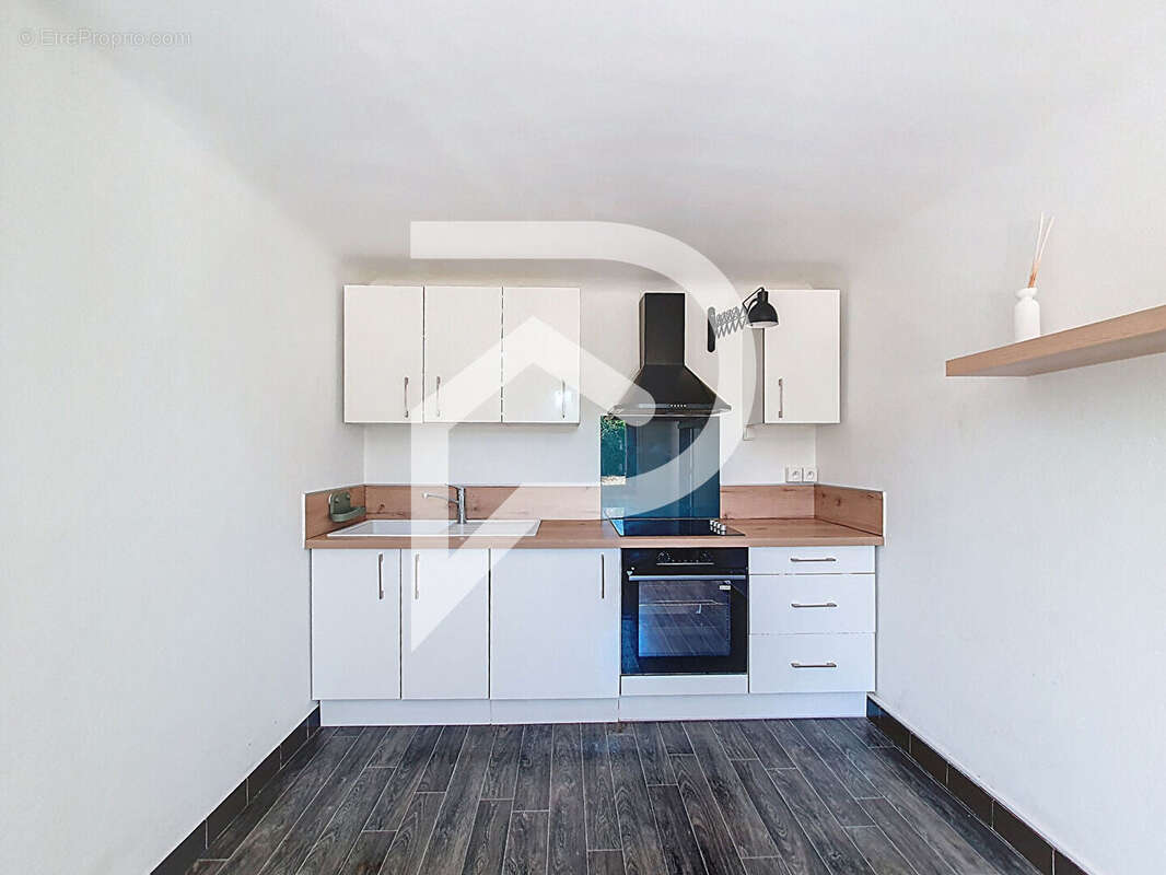 Maison à MONTELIMAR