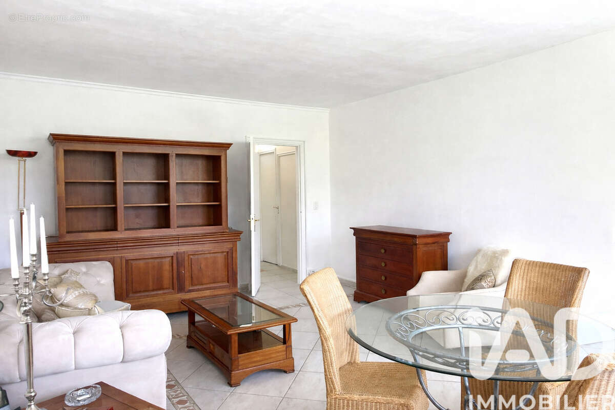 Photo 3 - Appartement à LE COUDRAY-MONTCEAUX