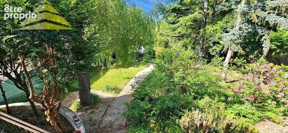 Photo Maison à Mandres-Les-Roses au prix de 379 000€