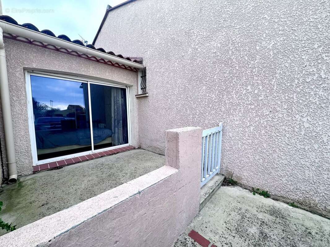 Maison à VILLELONGUE-DELS-MONTS