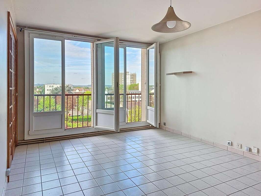Photo 2 - Appartement à VIRY-CHATILLON
