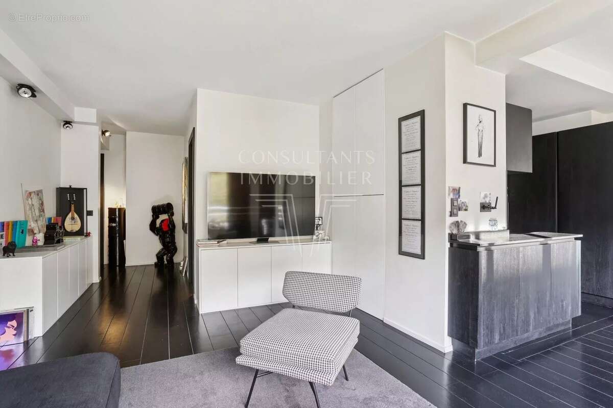 Appartement à NEUILLY-SUR-SEINE