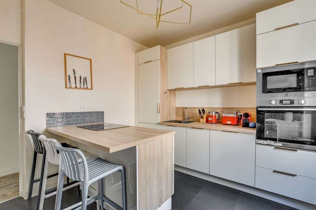 Appartement à PARIS-20E