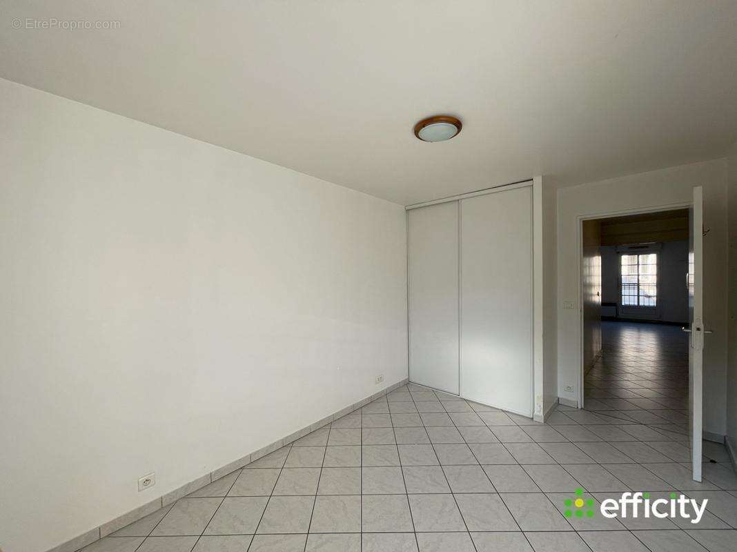 Appartement à EPERNON