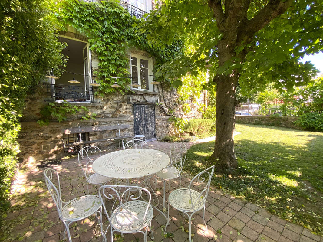 Maison à CHENNEVIERES-SUR-MARNE