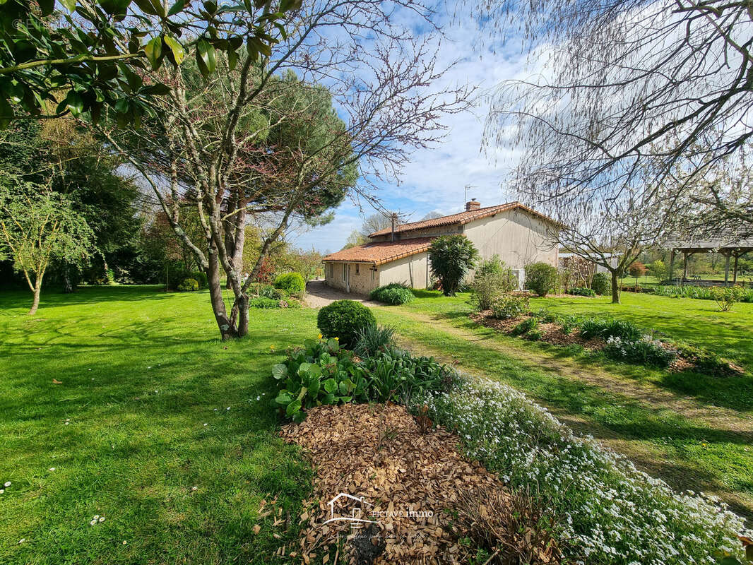 Maison à SAINT-MARTIN-DU-FOUILLOUX