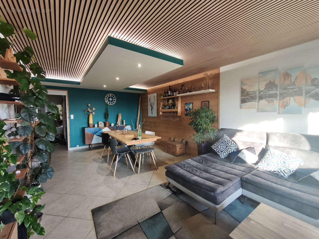 appartement 103m2 à Plein Soleil avec cave et stationnement - photo 3