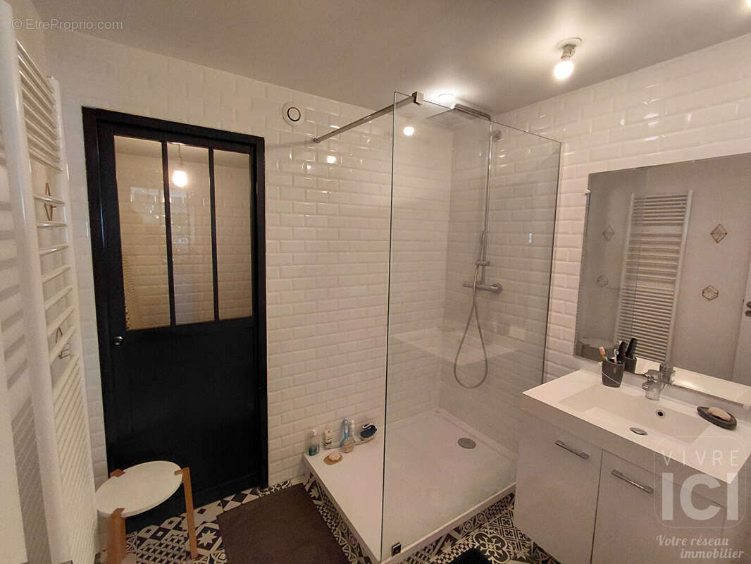 Appartement  3 Chambres + balcon STE LUCE 79.53 m2 - photo 7