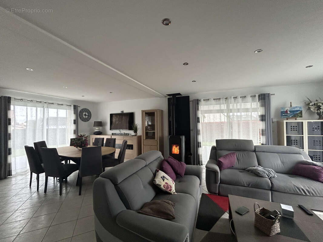 Maison à SAINT-SAENS