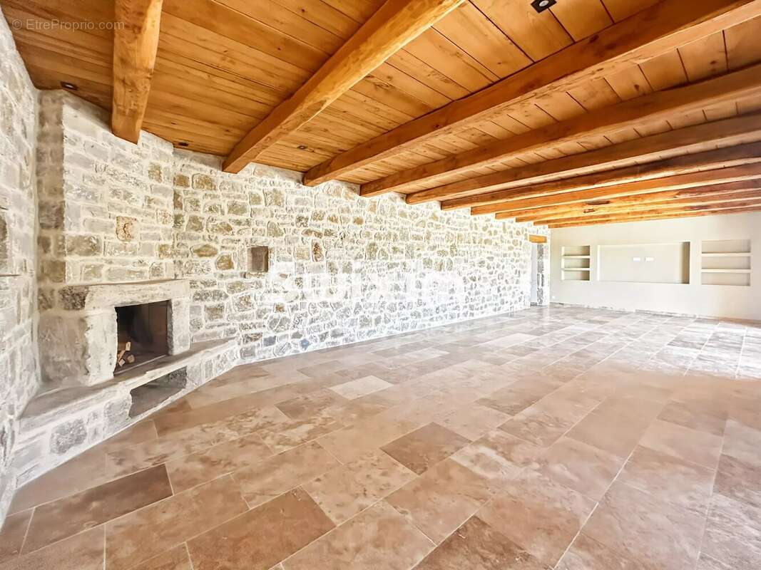 Maison à GOUDARGUES