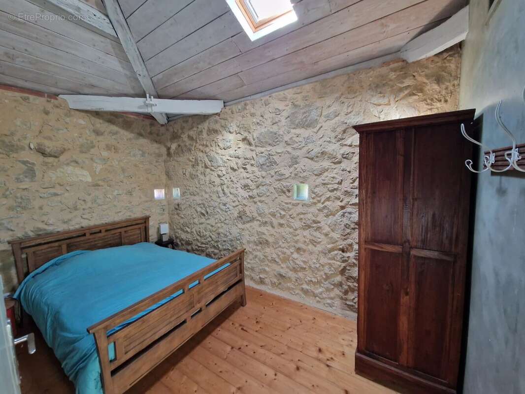 Maison à VIC-FEZENSAC