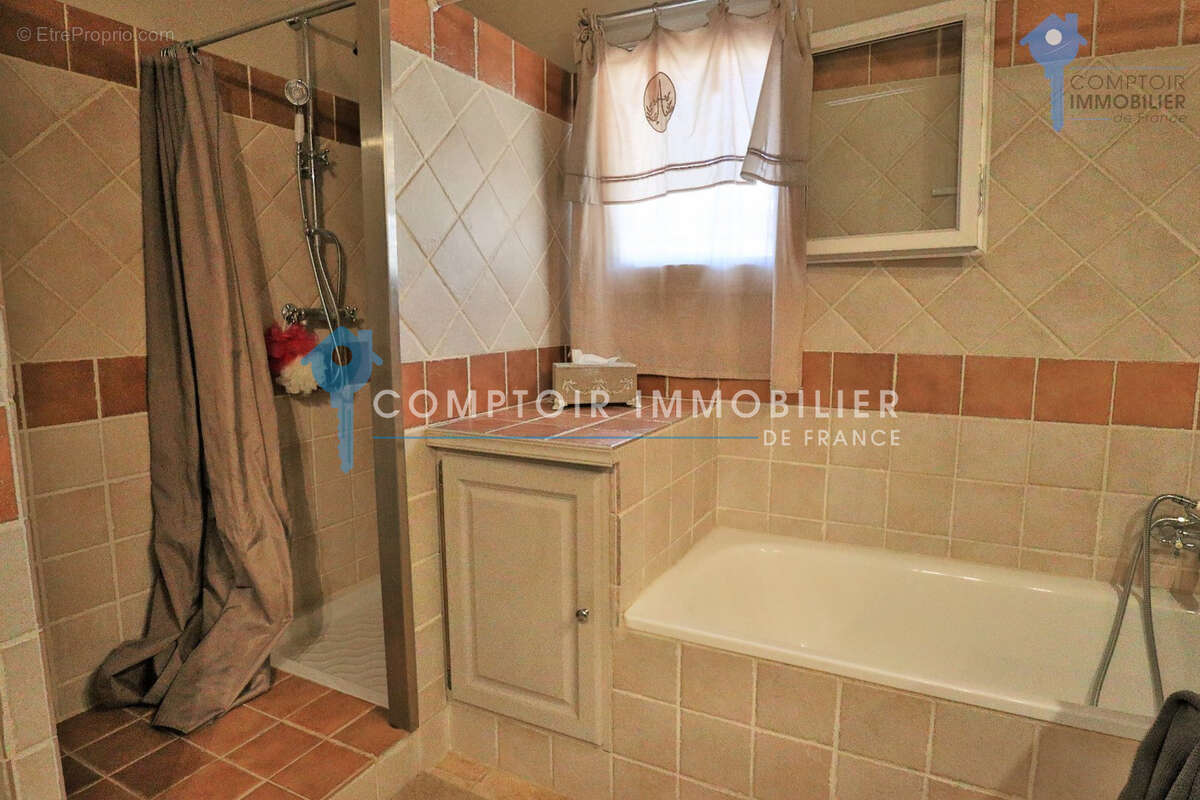 Maison à SAINT-SATURNIN-LES-APT
