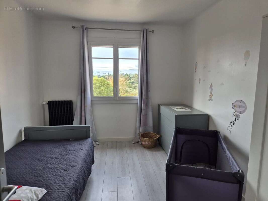 Appartement à LE CANNET-DES-MAURES