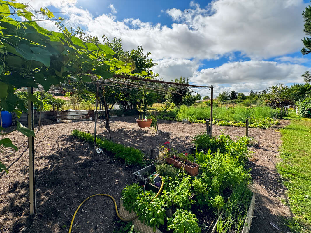 Maison à PAREMPUYRE