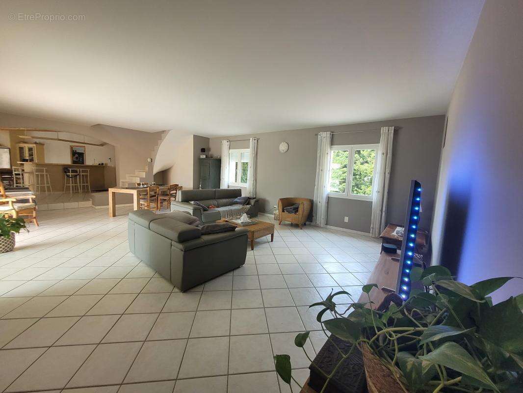 Maison à SAINT-MARTIN-D&#039;ARDECHE