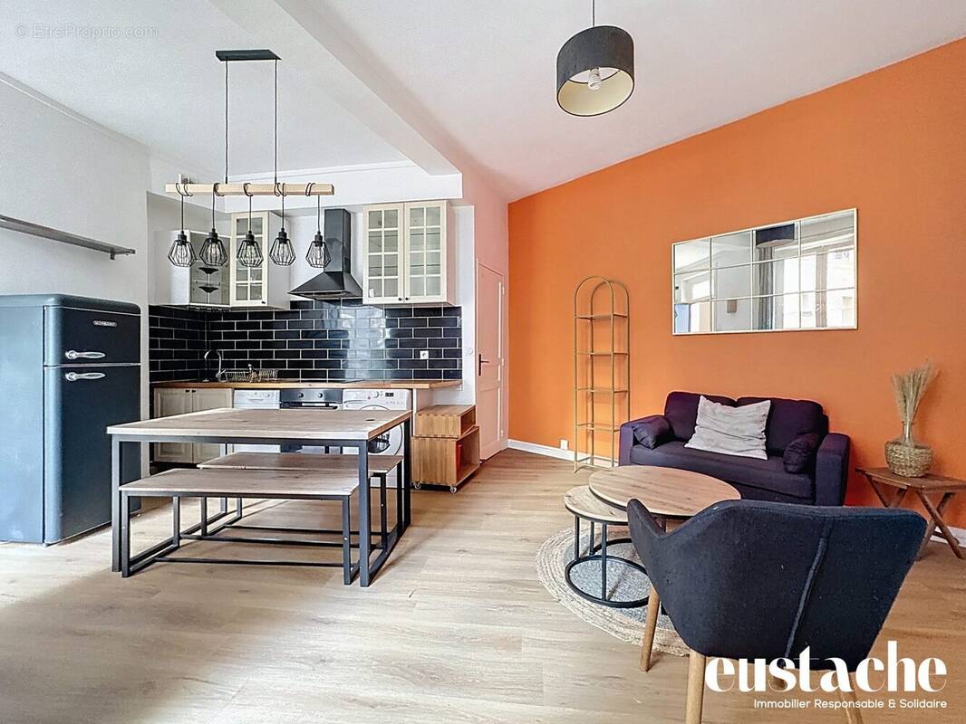 Appartement à PARIS-18E