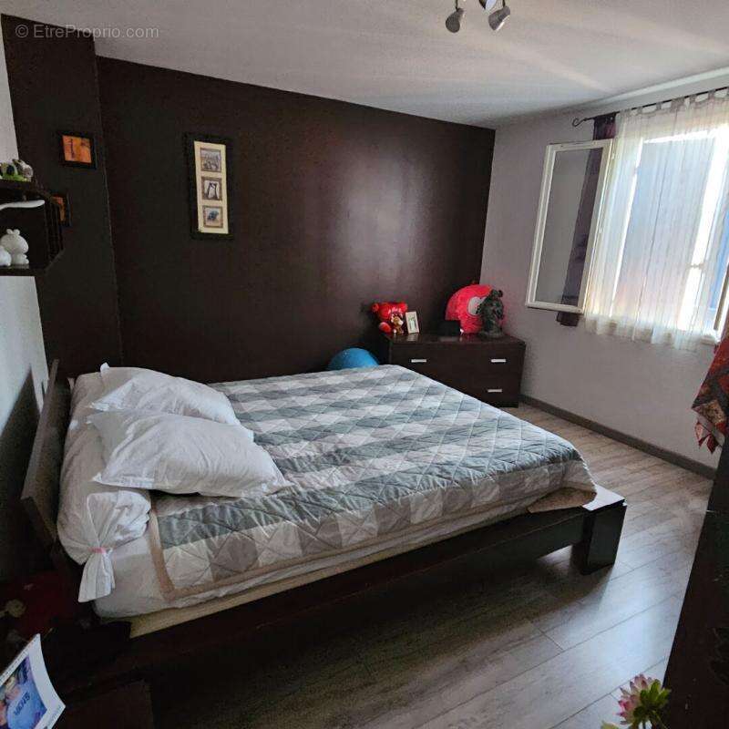 Maison à PUGET-SUR-ARGENS