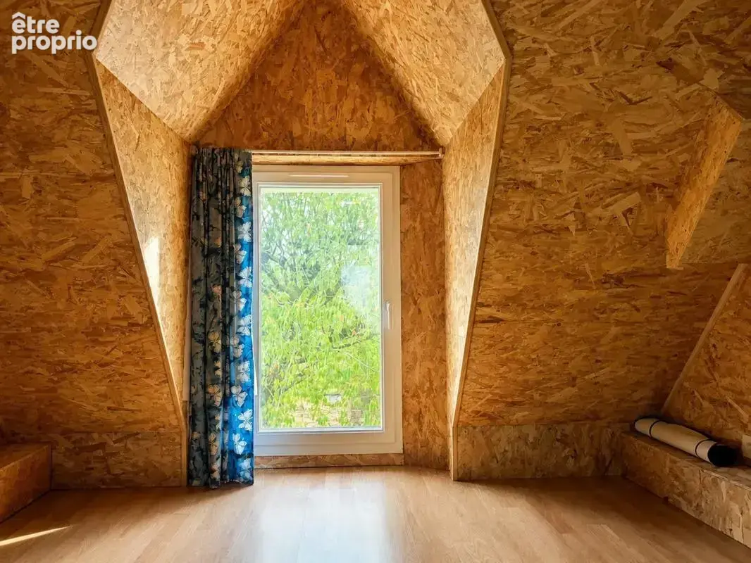 Maison de 7 pièces de 130 m² à Fleury-les-Aubrais - photo 12