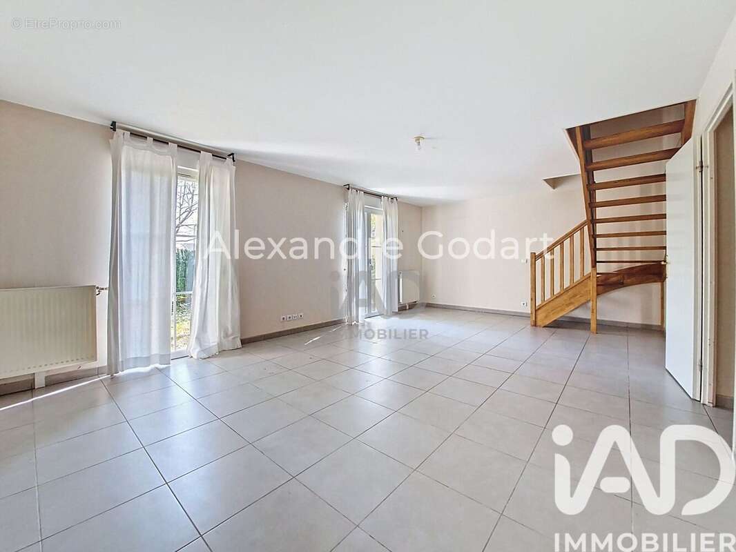 Photo 2 - Maison à MOISSY-CRAMAYEL