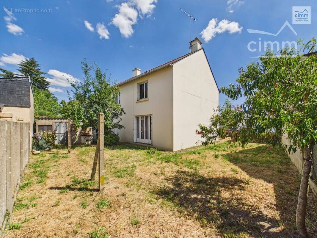 Maison à renover - Fort Potentiel - photo 2
