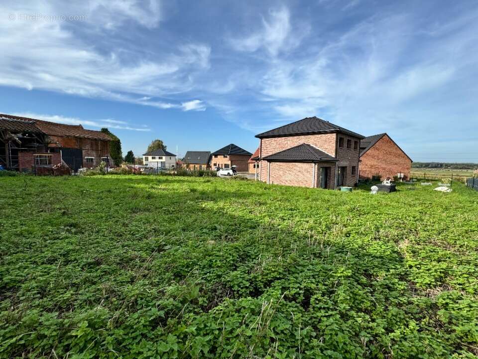 Terrain à MONS-EN-PEVELE