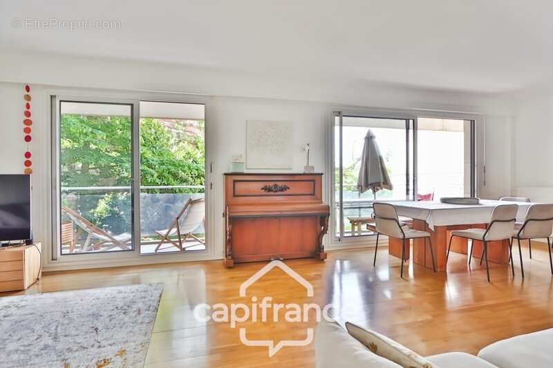 Appartement à GARCHES